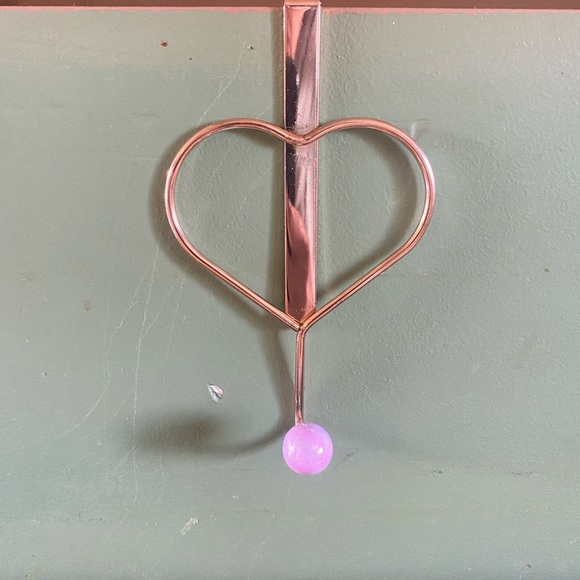 219. 6* Golden heart metal hooks, new without tag - Picture 3 of 7